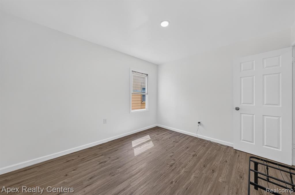 6436 Auburn Property Photo 17