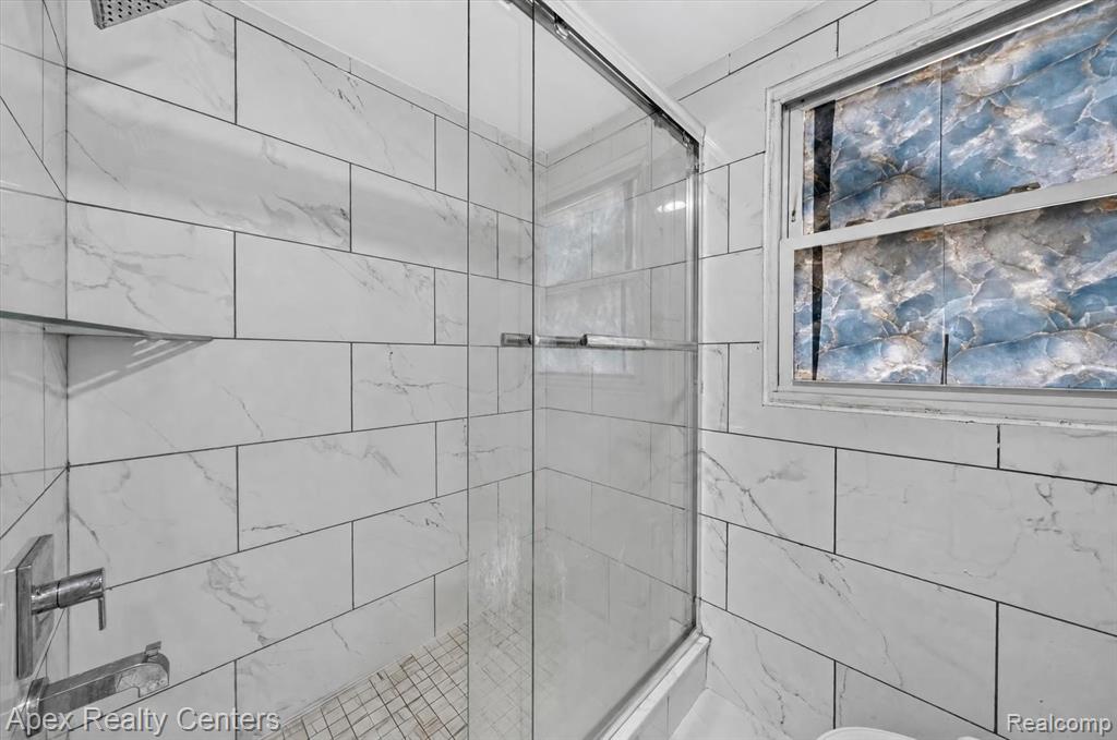 6436 Auburn Property Photo 24