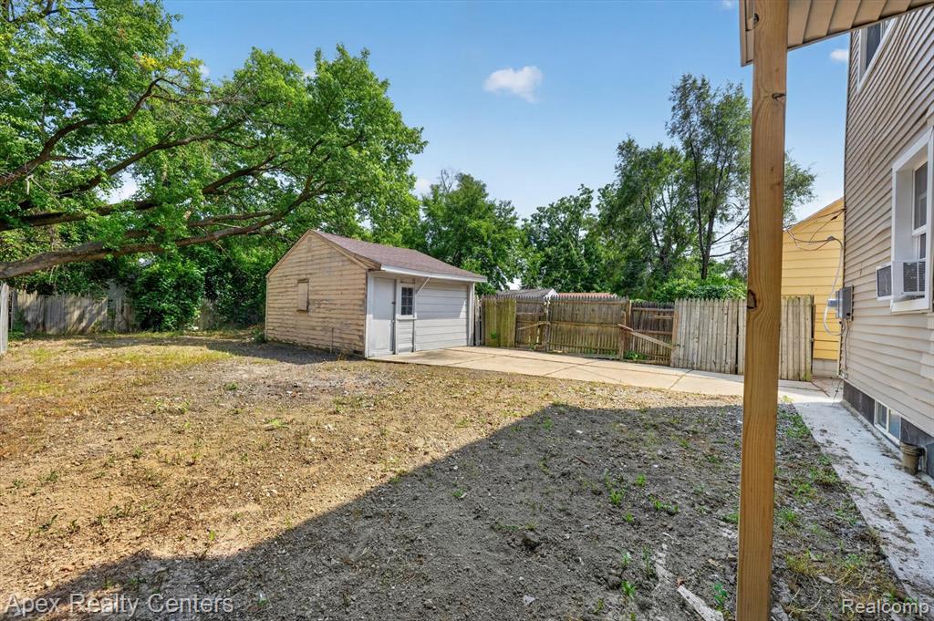6436 Auburn Property Photo 41