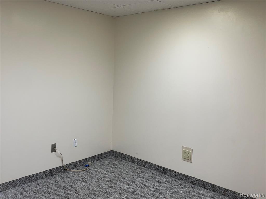 25140 Lahser Road Property Photo 15