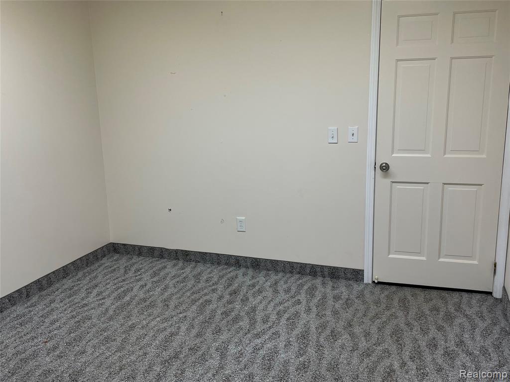 25140 Lahser Road Property Photo 16