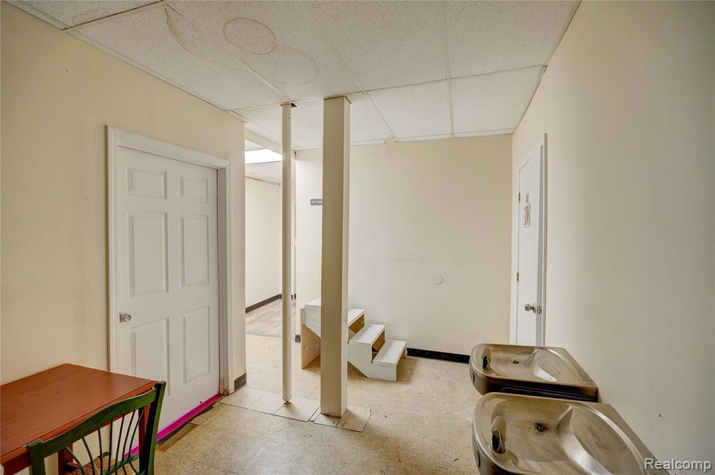 4073 Clio Road Property Photo 6