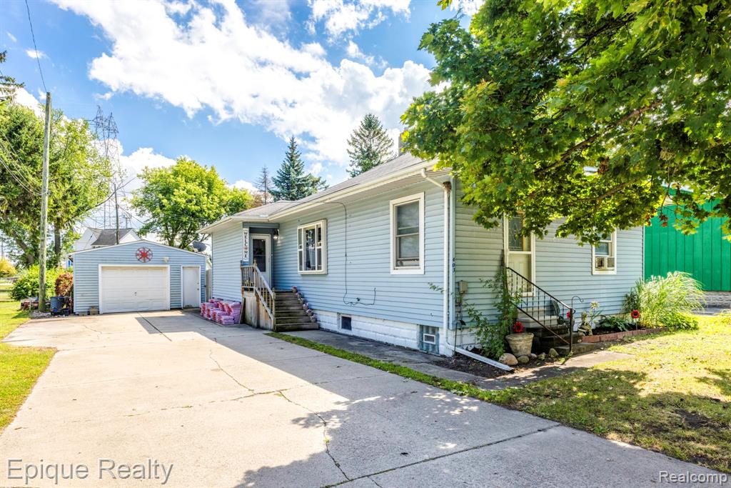 403 Gratiot Boulevard Property Photo 1