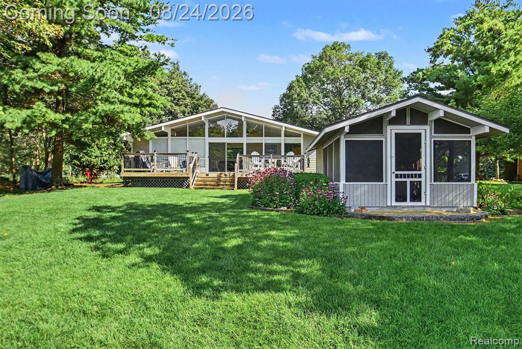 9647 Shore Drive Property Photo 3