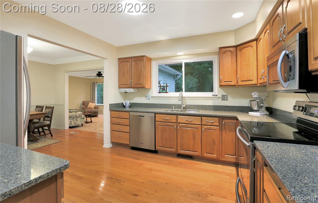 20216 Rippling Lane Property Photo 9