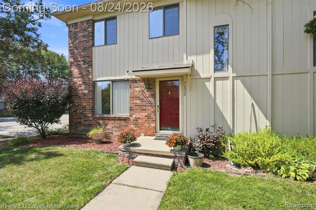 40830 Highpointe Drive Property Photo 1