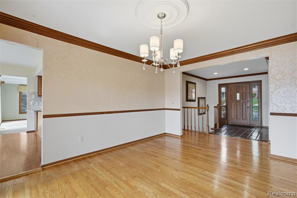 152 Overlake Property Photo 10