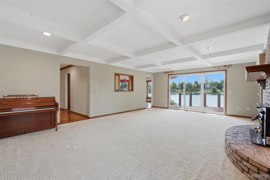 152 Overlake Property Photo 15