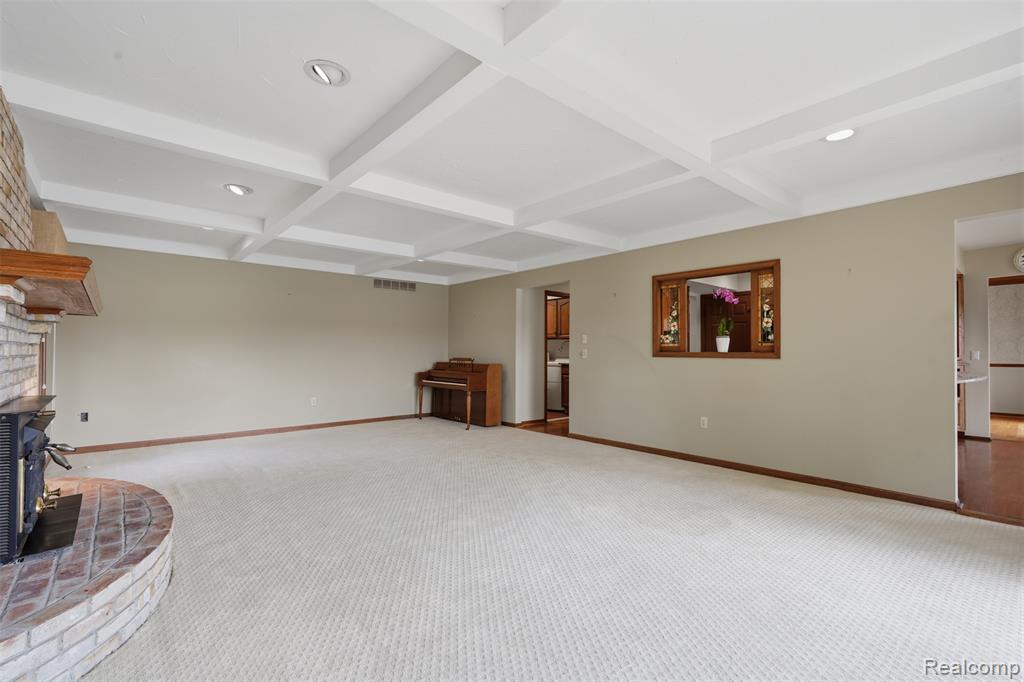 152 Overlake Property Photo 16