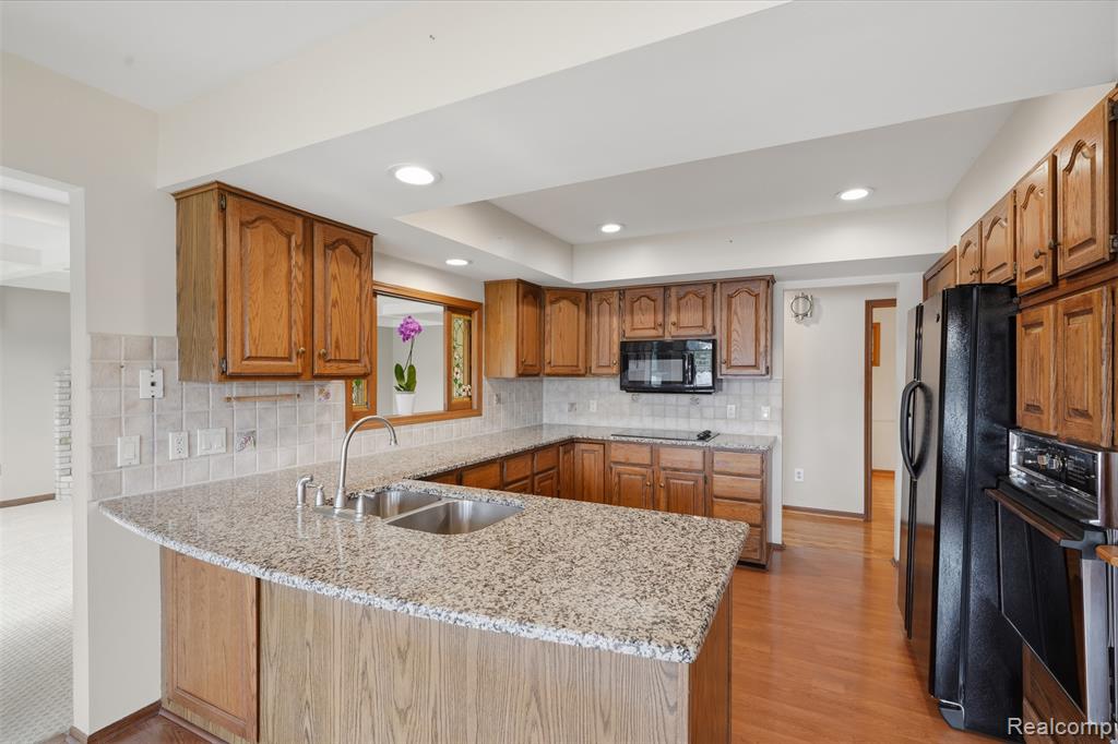 152 Overlake Property Photo 21