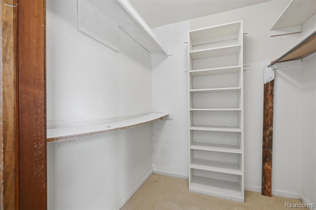 152 Overlake Property Photo 28