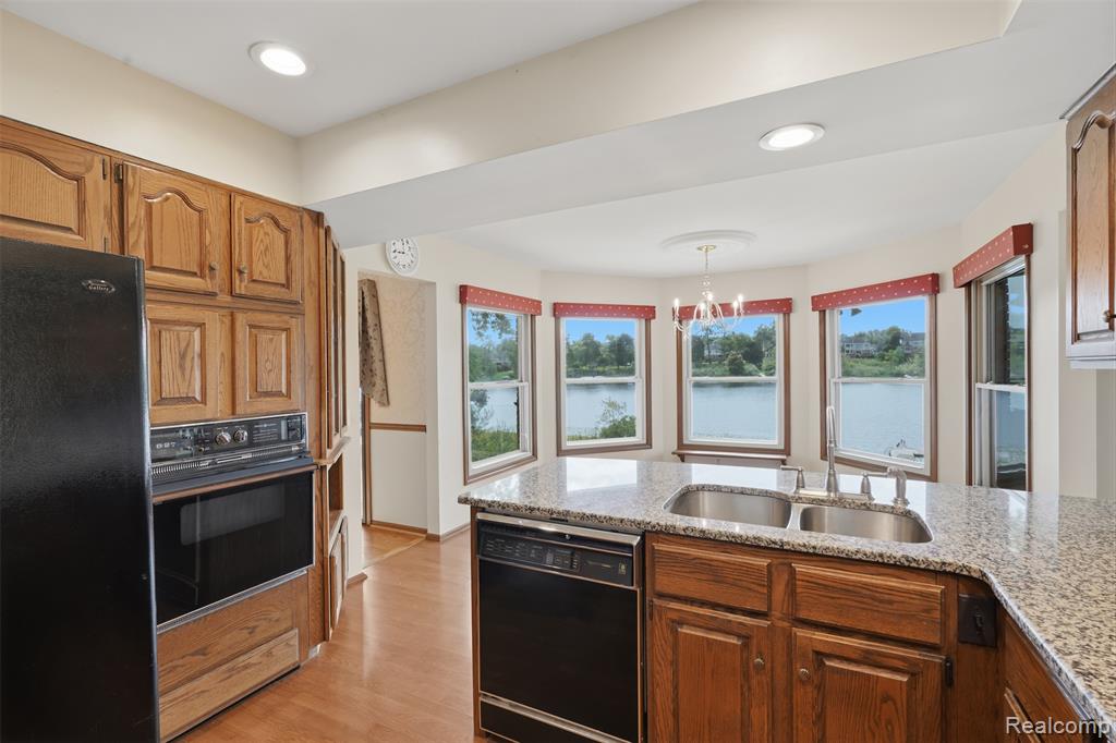 152 Overlake Property Photo 42