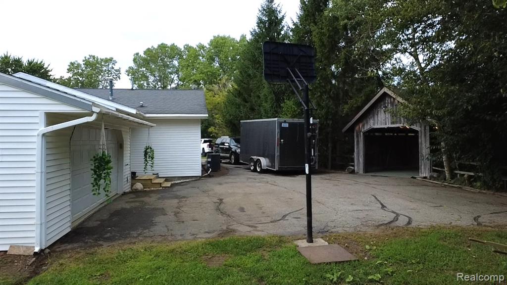 6180 E 5 Point Highway Property Photo 10