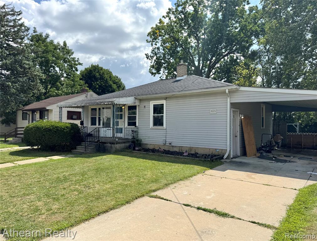 3935 Larchmont Street Property Photo 2