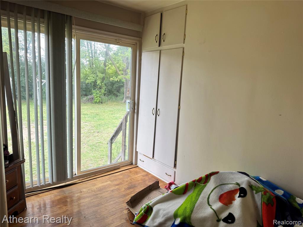 3935 Larchmont Street Property Photo 6