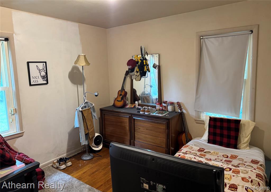 3935 Larchmont Street Property Photo 7