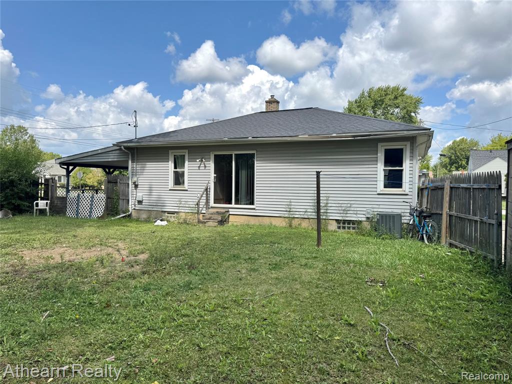 3935 Larchmont Street Property Photo 13