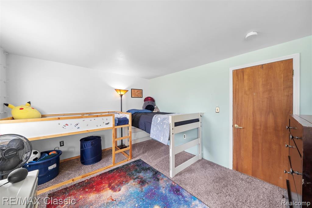 505 E Columbia Property Photo 18