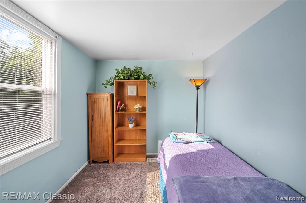505 E Columbia Property Photo 19