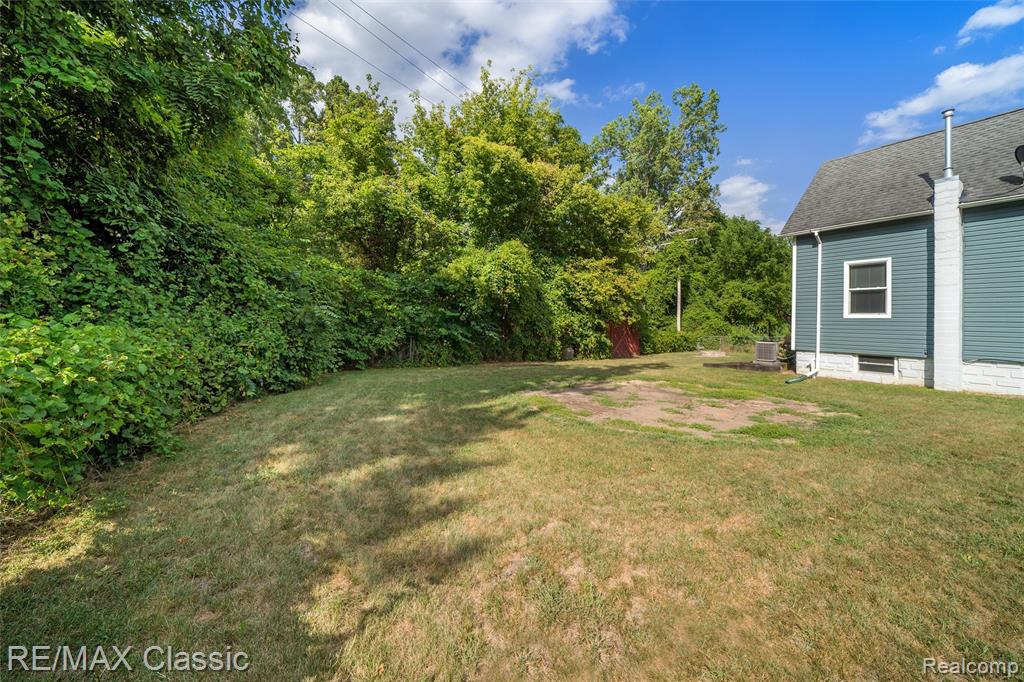505 E Columbia Property Photo 39