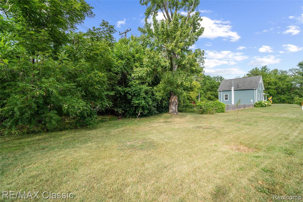 505 E Columbia Property Photo 41