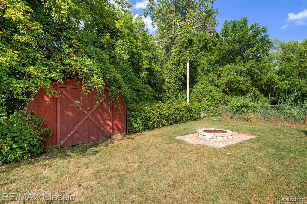 505 E Columbia Property Photo 42