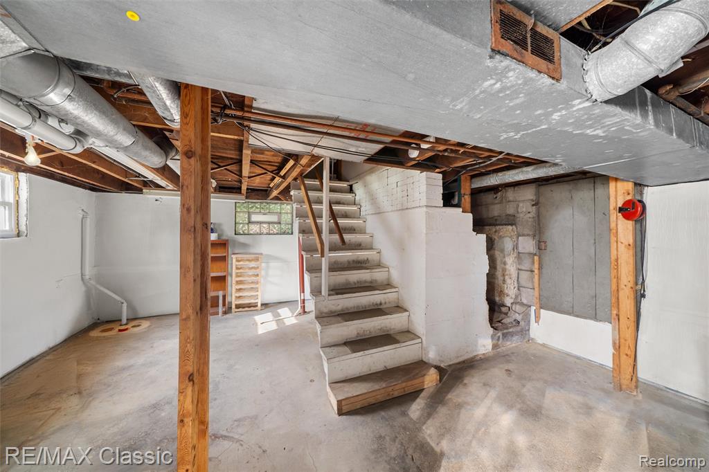 505 E Columbia Property Photo 46