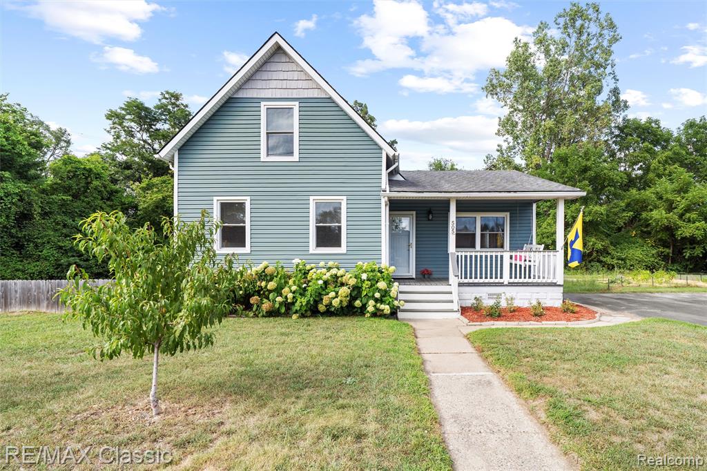 505 E Columbia Property Photo 53