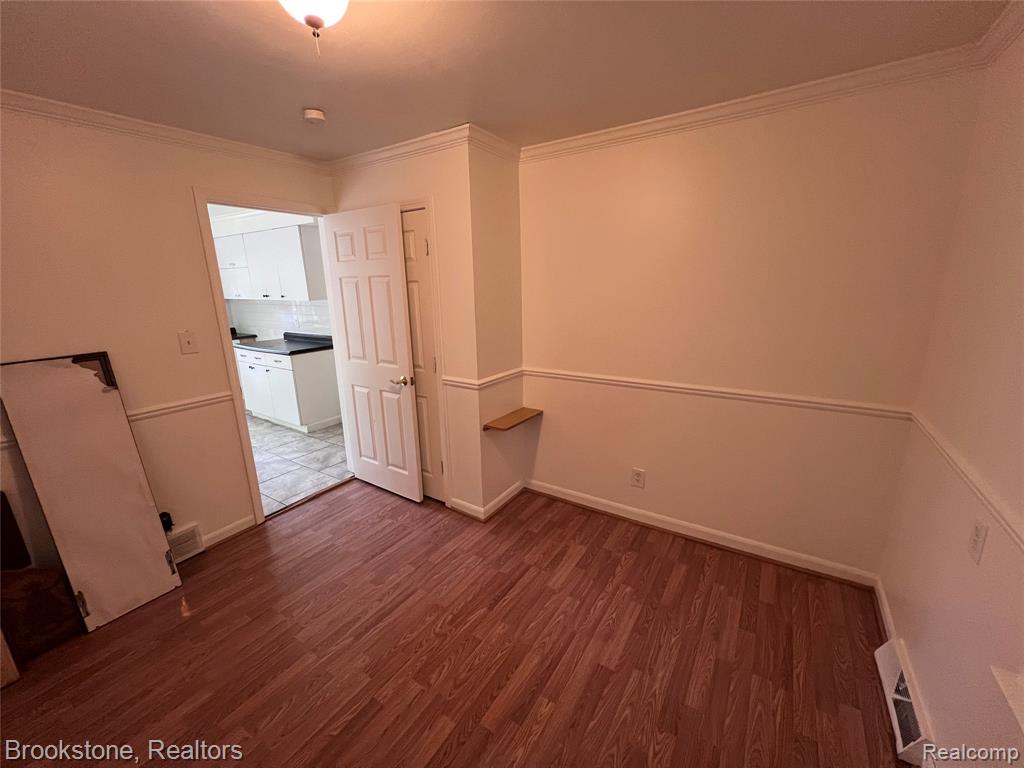 3256 Lakeview Boulevard Property Photo 8
