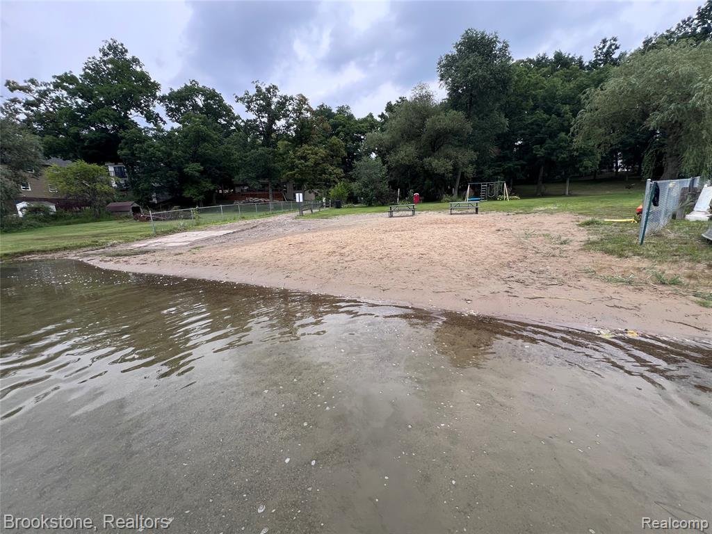 3256 Lakeview Boulevard Property Photo 15