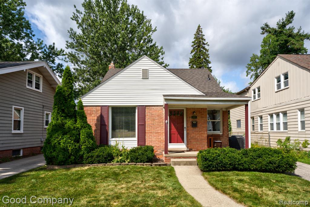 829 Edgewood Drive