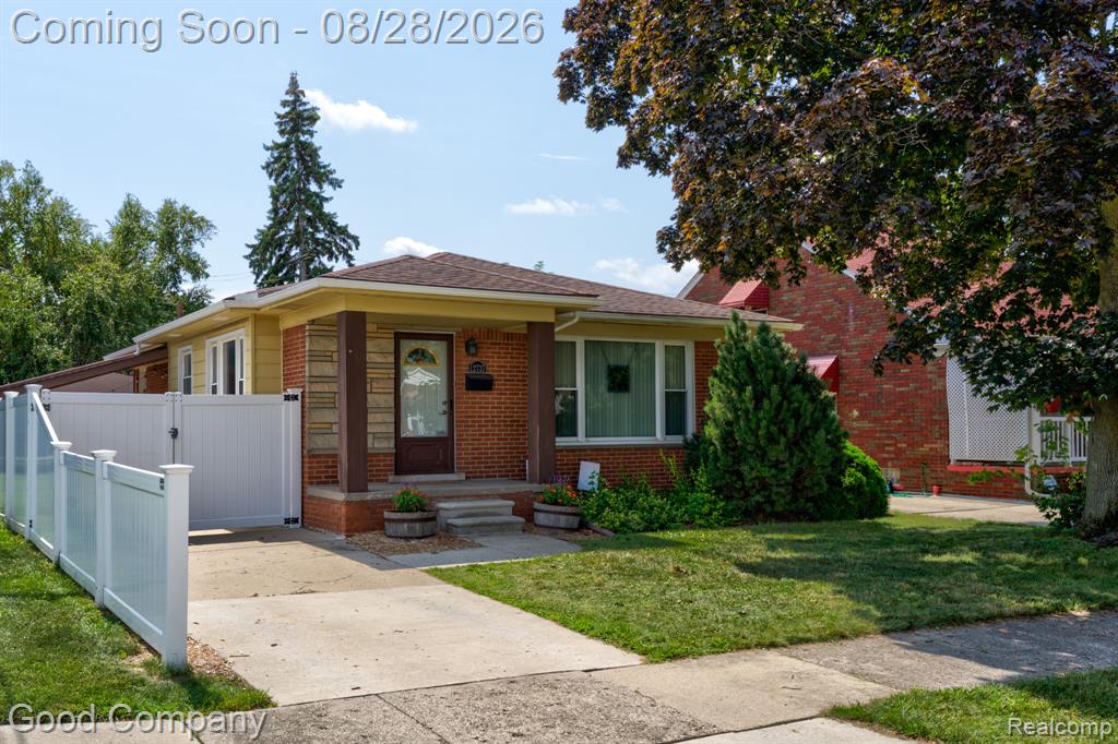 12737 Commonwealth Street Property Photo 1