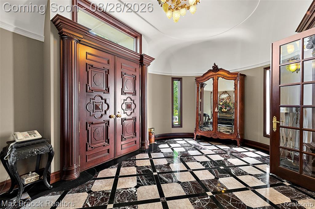 5322 Abbey Road Property Photo 5