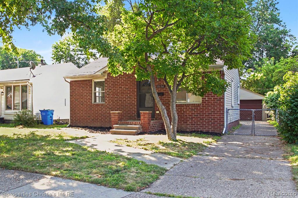8154 Prospect Avenue Property Photo 4