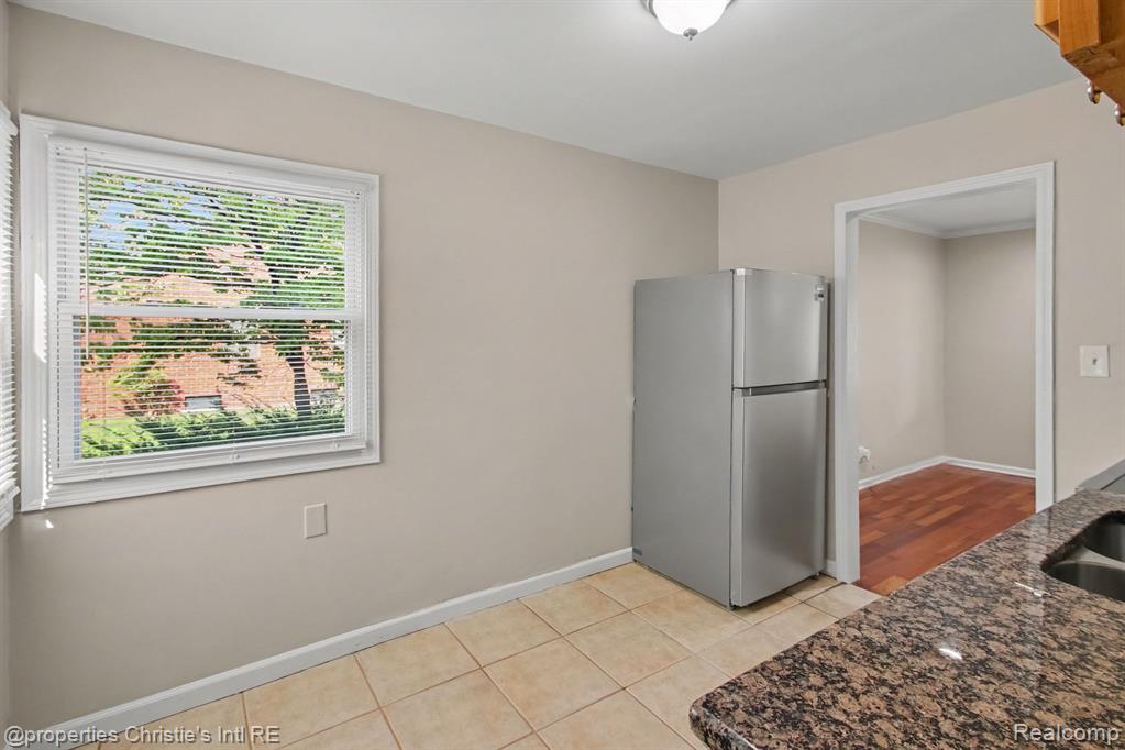 8154 Prospect Avenue Property Photo 9