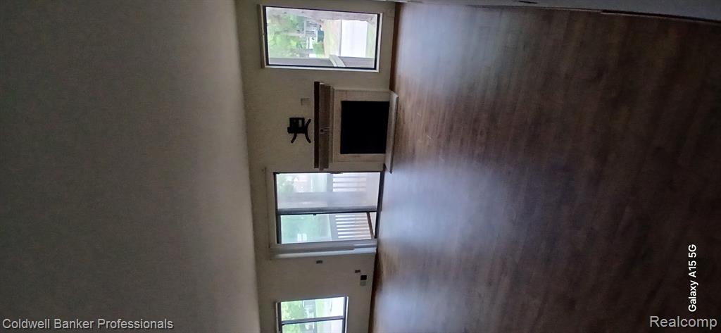 7445 Radcliff Court Property Photo 4
