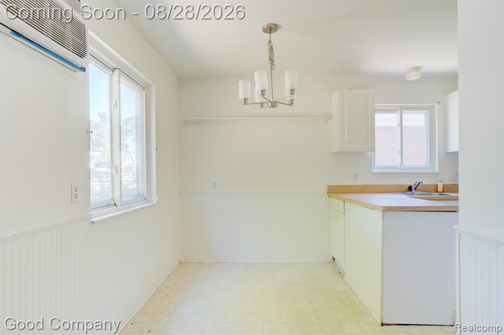 680 E Annabelle Avenue Property Photo 8