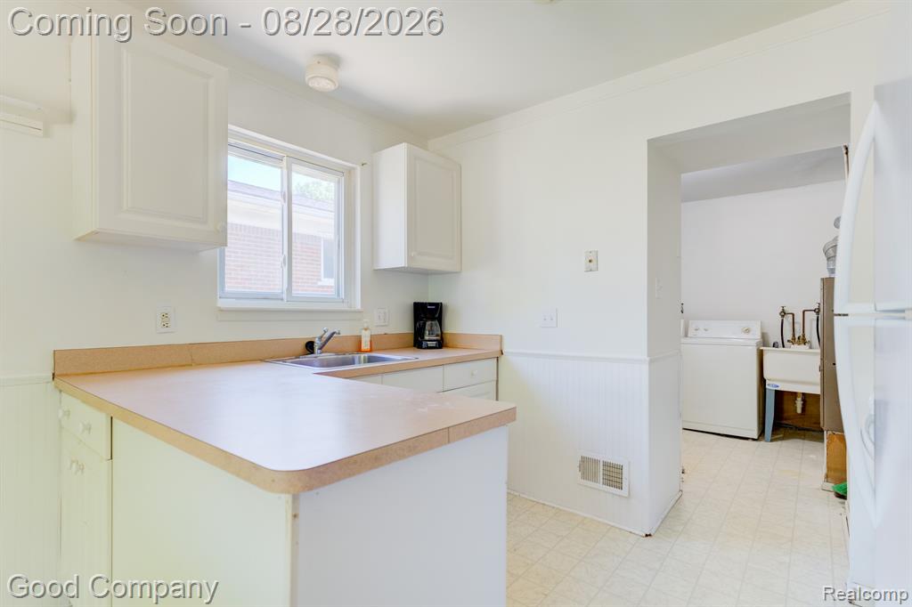 680 E Annabelle Avenue Property Photo 11