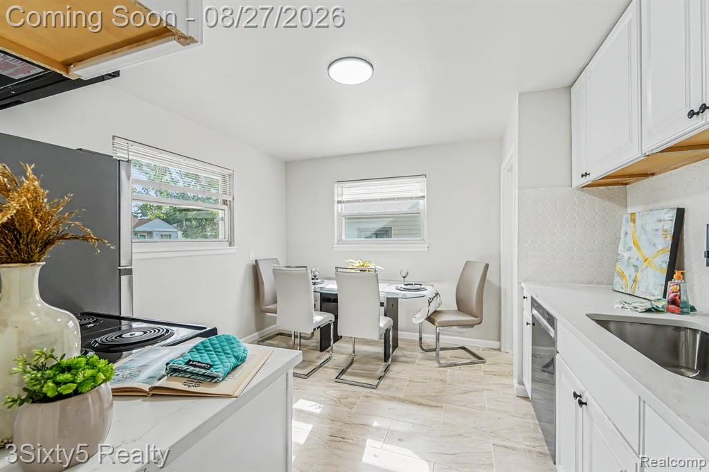 1835 Euclid Street Property Photo 11