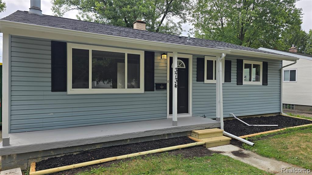 3734 Holly Avenue Property Photo 1