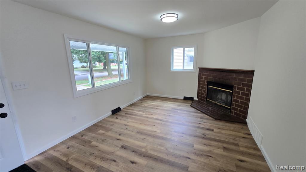 3734 Holly Avenue Property Photo 2