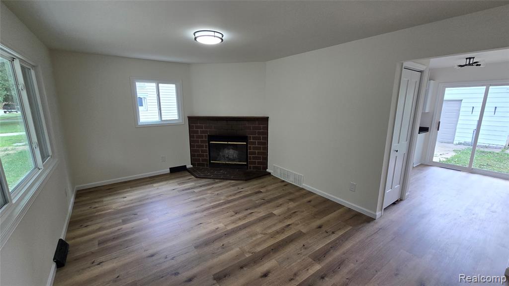 3734 Holly Avenue Property Photo 3