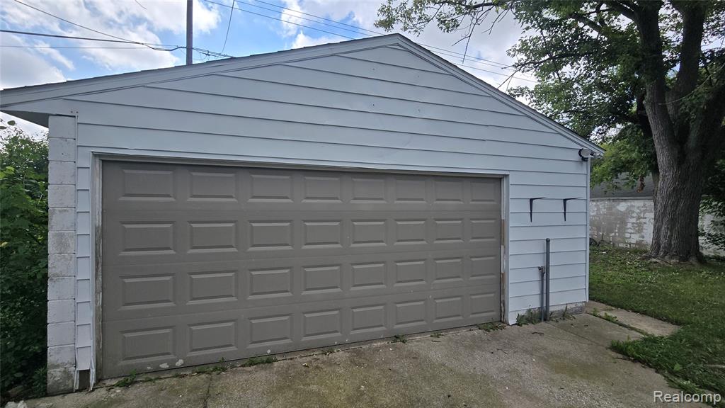 3734 Holly Avenue Property Photo 11