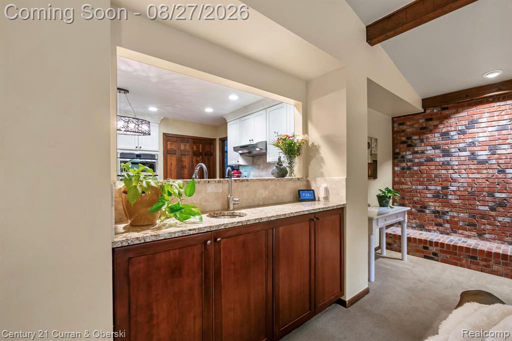8890 Northampton Drive Property Photo 28