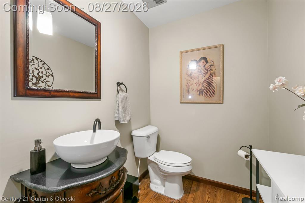 8890 Northampton Drive Property Photo 32
