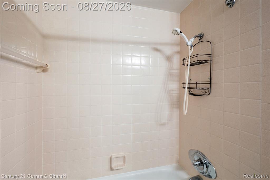8890 Northampton Drive Property Photo 48