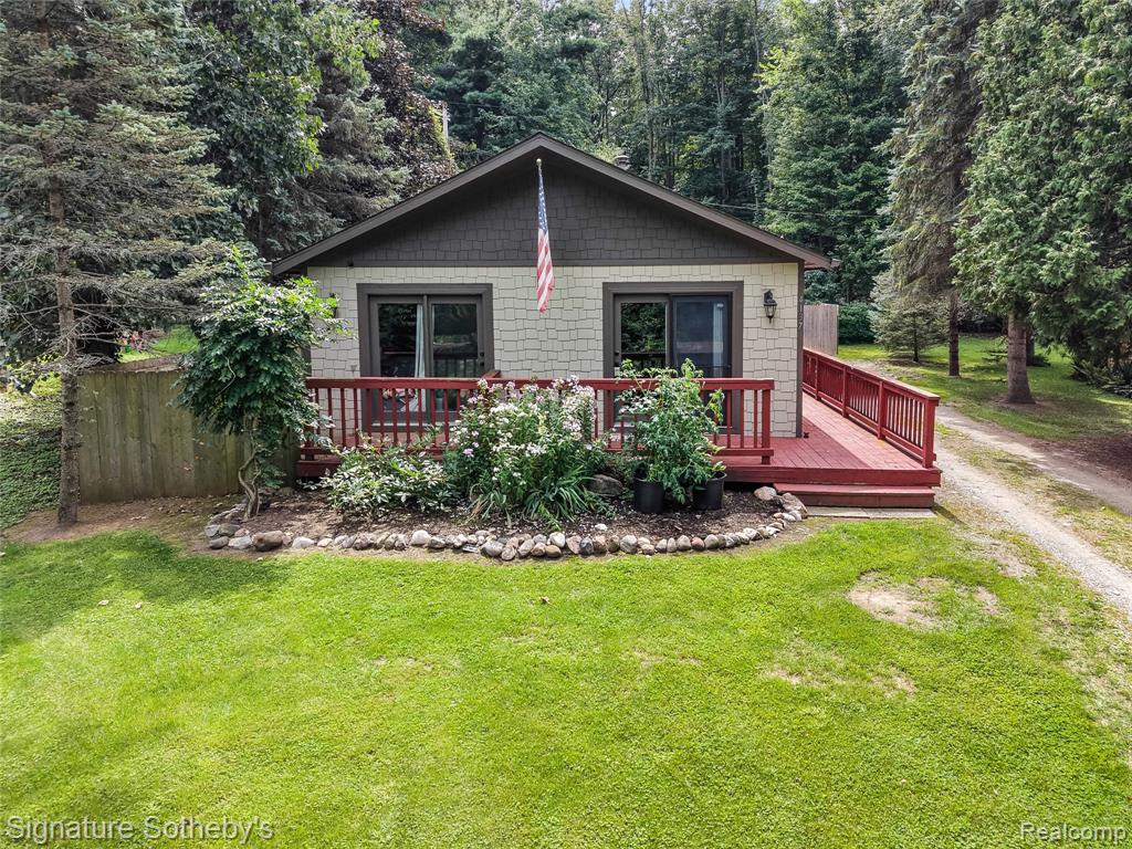 4137 W Allen Road Property Photo 2