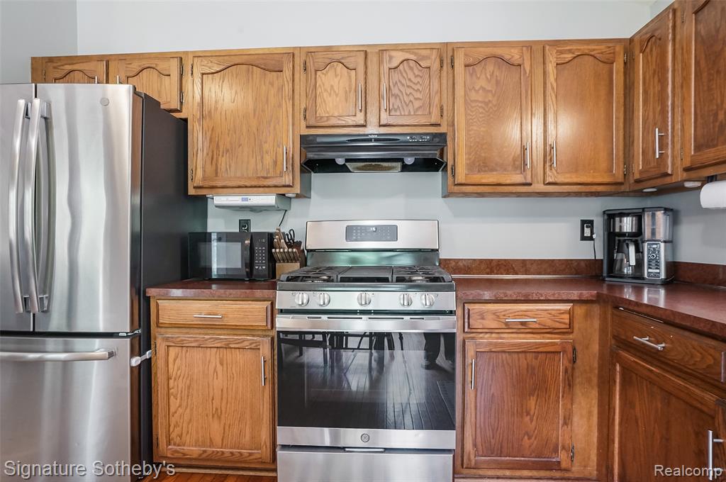 4137 W Allen Road Property Photo 4
