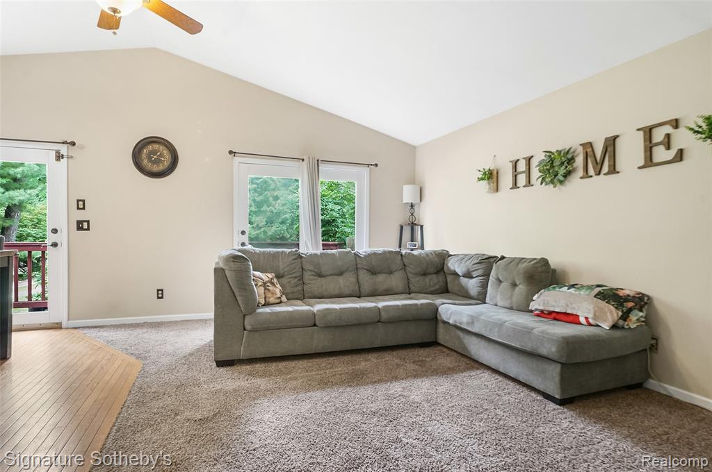 4137 W Allen Road Property Photo 10