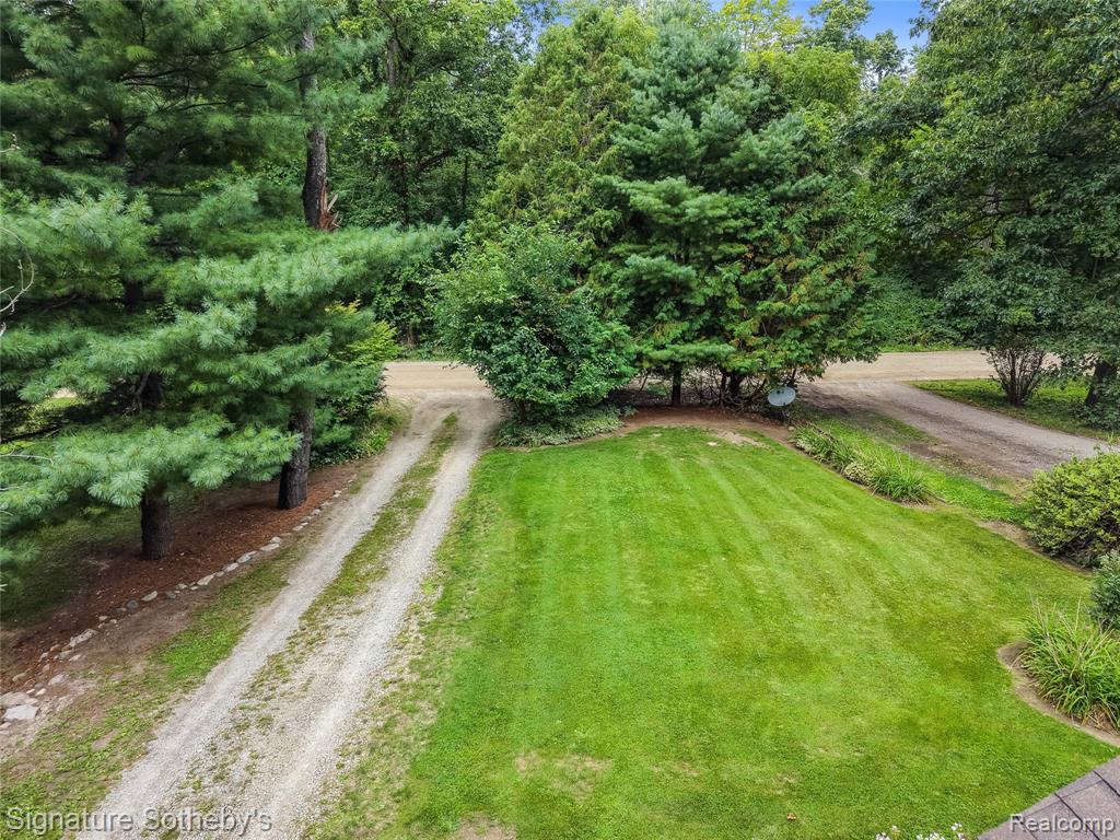 4137 W Allen Road Property Photo 27